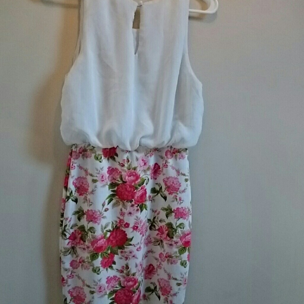 👗Dress👗 - Picture 2 of 7